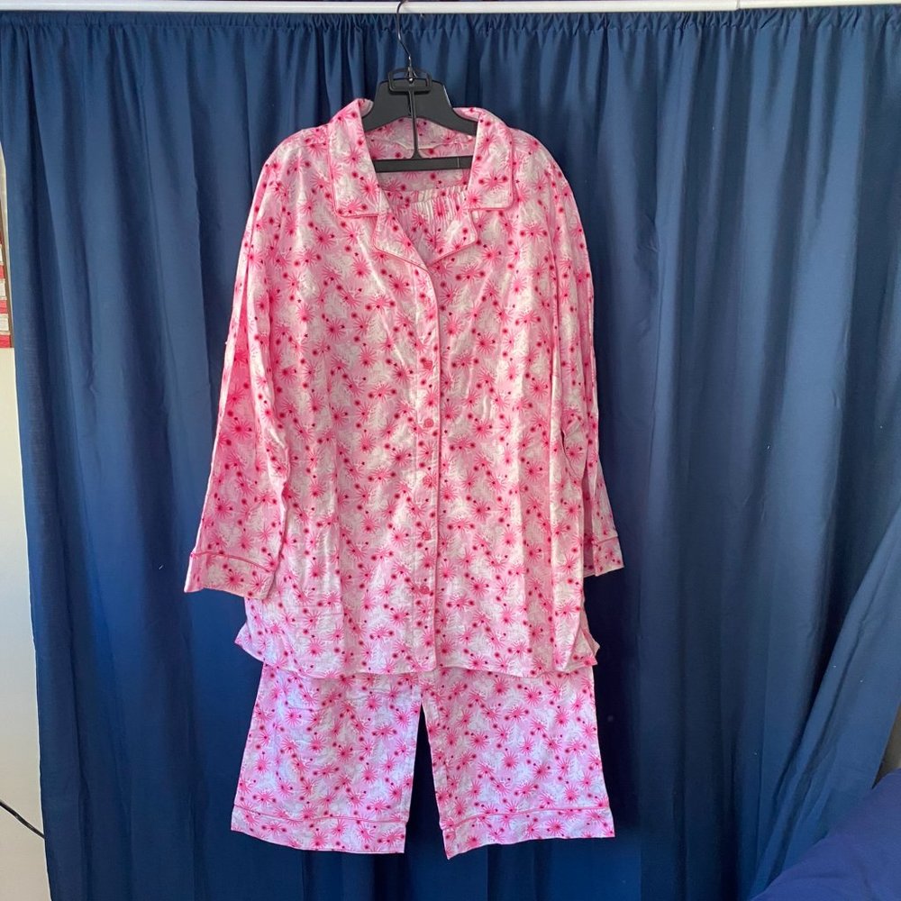 NWOT-Women's Pink and White with some red Flannel PJ's